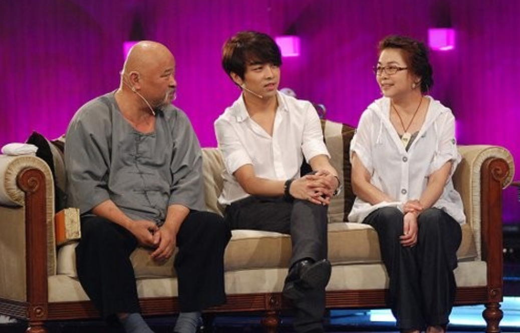 回顾高丽嫁给大胡子李琦婚后生下两个儿子3个子女都跟我姓