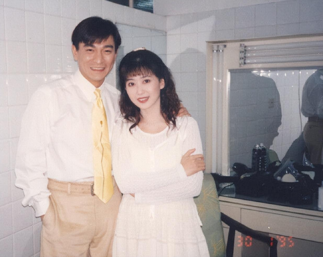 回顾歌手孟庭苇一场报复性的婚姻让她伤心52岁与儿子相依为命