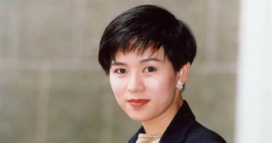 红颜薄命罗慧娟:坚韧求婚遭拒,命运落泪「30字」