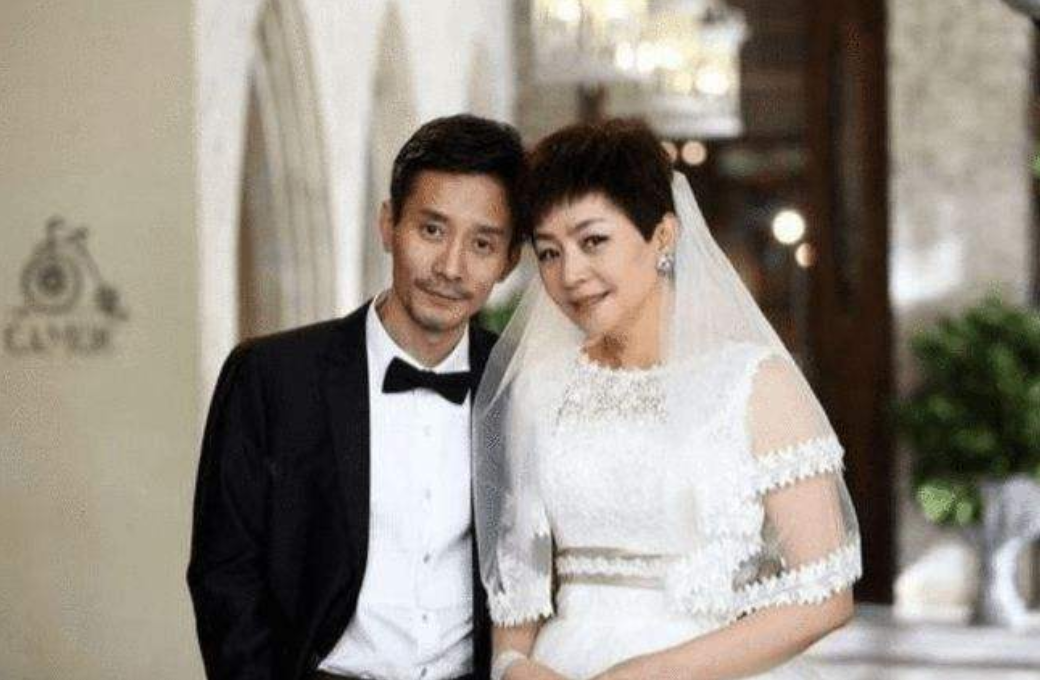王俊凯几岁结婚30岁图片