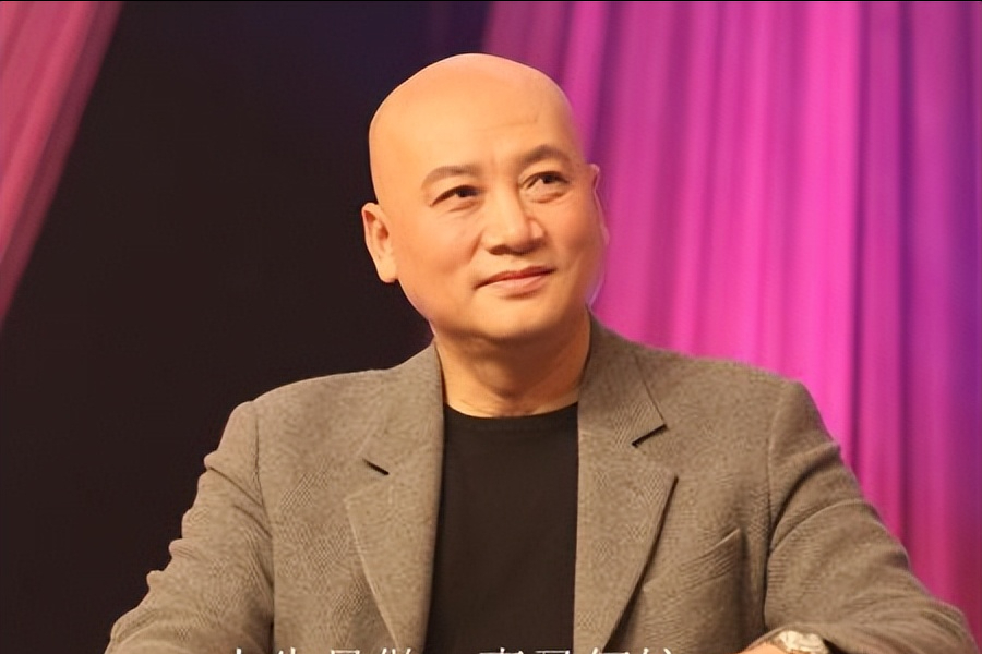 1984年,迟重瑞接替前面两任"唐僧"出演西游记,也正是有了这个经典角色