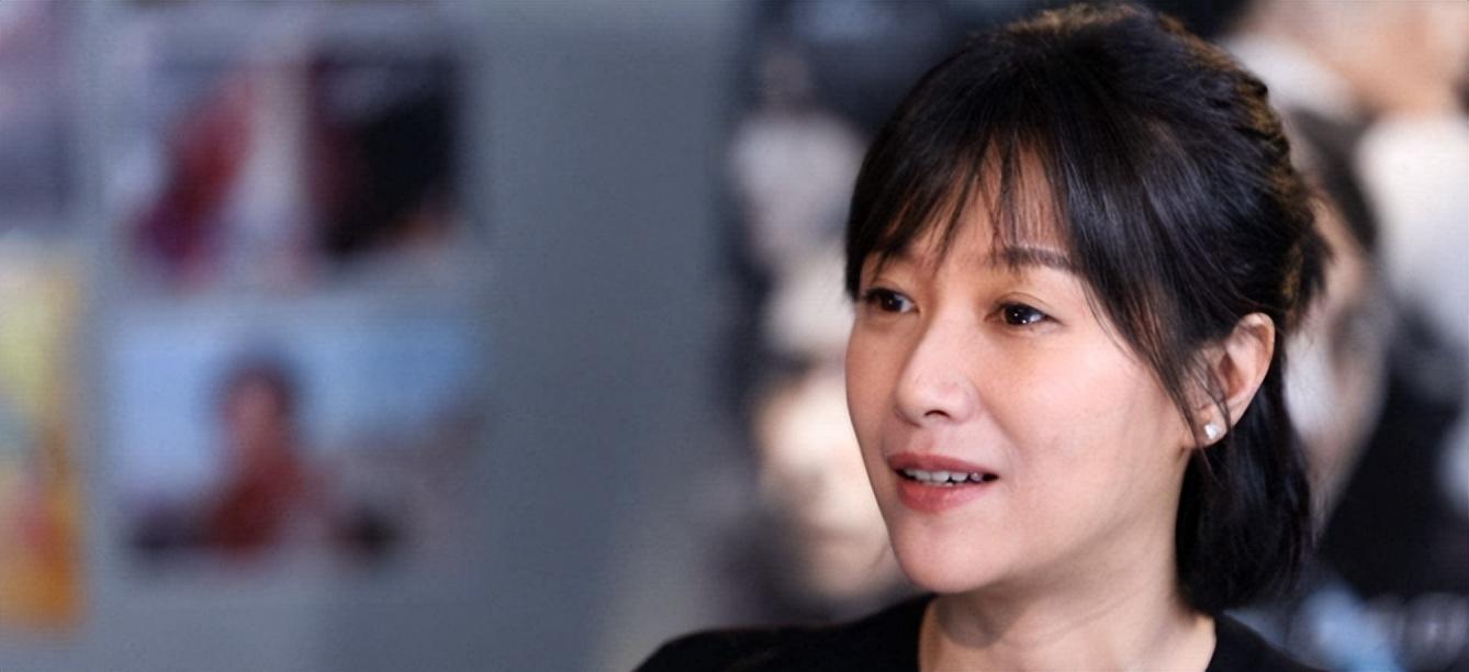 回顾恋爱14年却不结婚阅人无数的徐静蕾她在追求什么