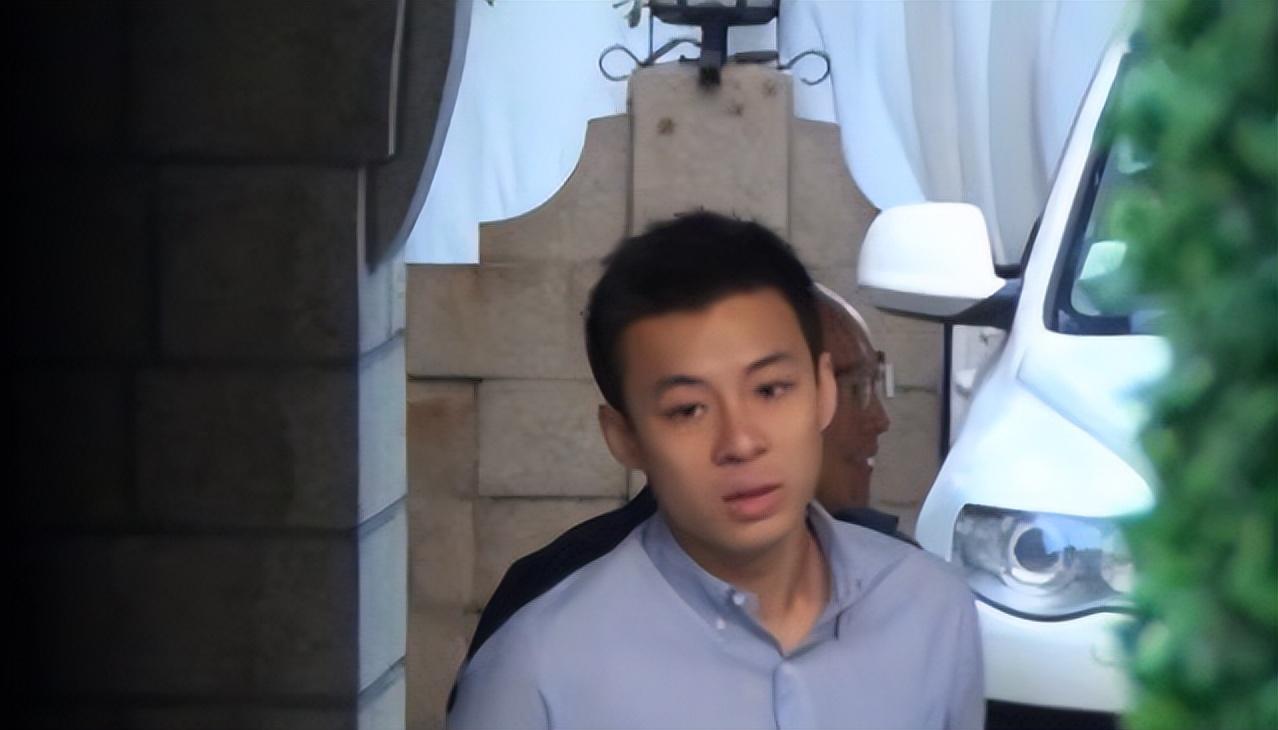 回顾霍家霍启仁大哥比我强二哥比我富但我才是家里最幸福的