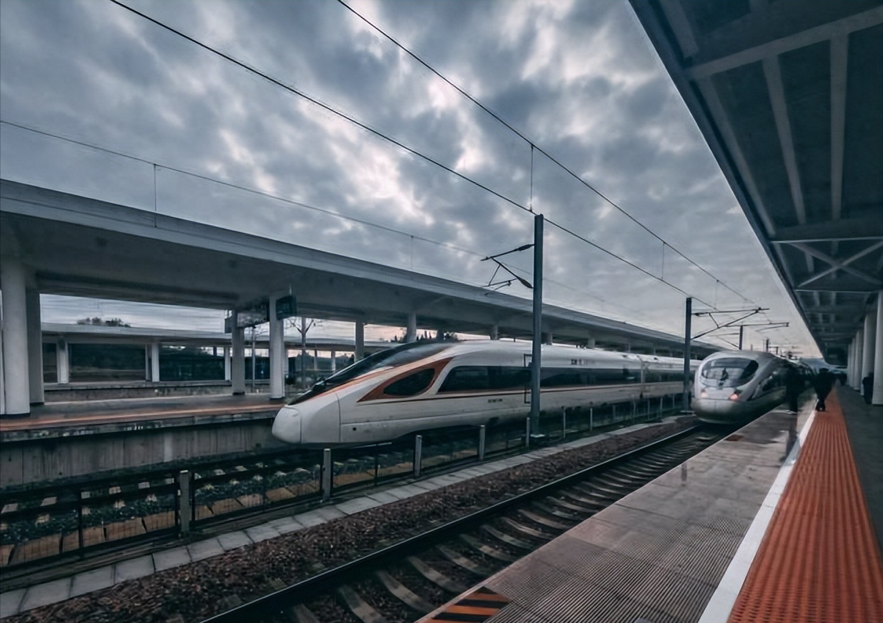 回顾高铁变味了现在的高铁为什么越来越多的人不想坐了呢