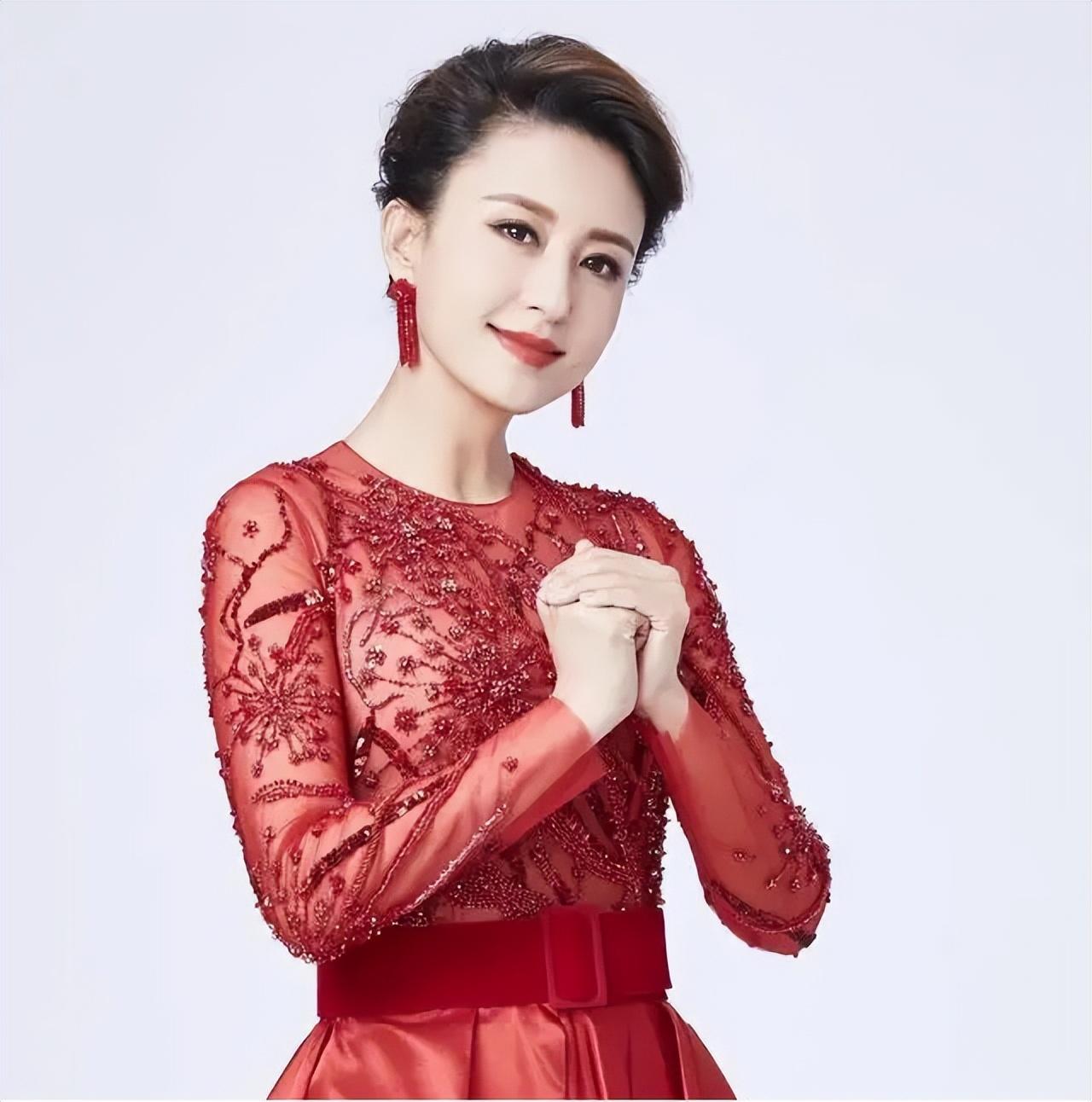 回顾杨帆娶平凡妻子李松奇生下两个女儿日子过得有滋有味