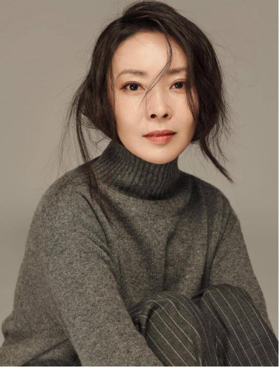 回顾刘威葳从影26年不炒作专心演戏嫁圈外富商今47岁风韵犹存