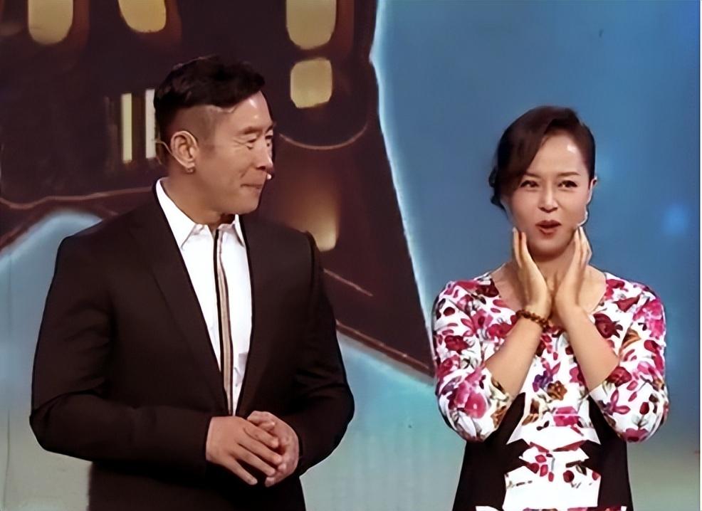 回顾于莉红31岁嫁给马诗红结婚22年没有孩子风光背后有眼泪