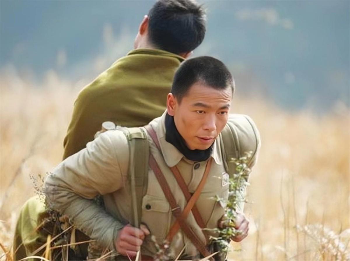 回顾王挺为父母离异落泪38岁替父还清千万债务后父子抱头痛哭