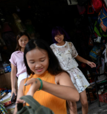 1996年出生29天的女婴被老鼠咬掉鼻子21年后与网恋帅小伙闪婚