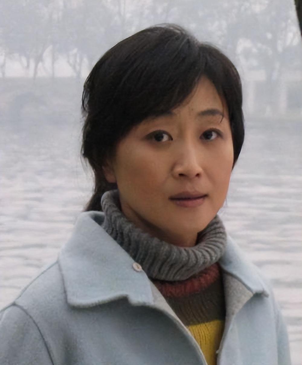 回顾陈瑾与哥哥约定一辈子不婚不育却和62岁的巫刚在一起20年