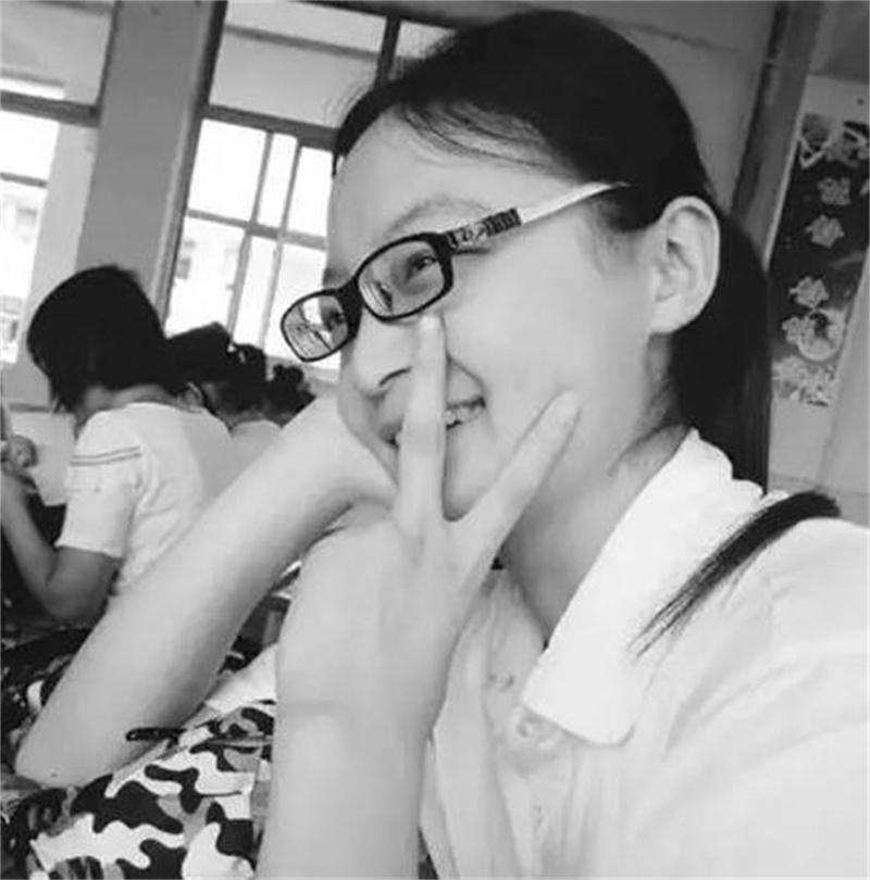 2016年准大学生徐玉玉学费被骗后心脏骤停公安发布a级通缉令