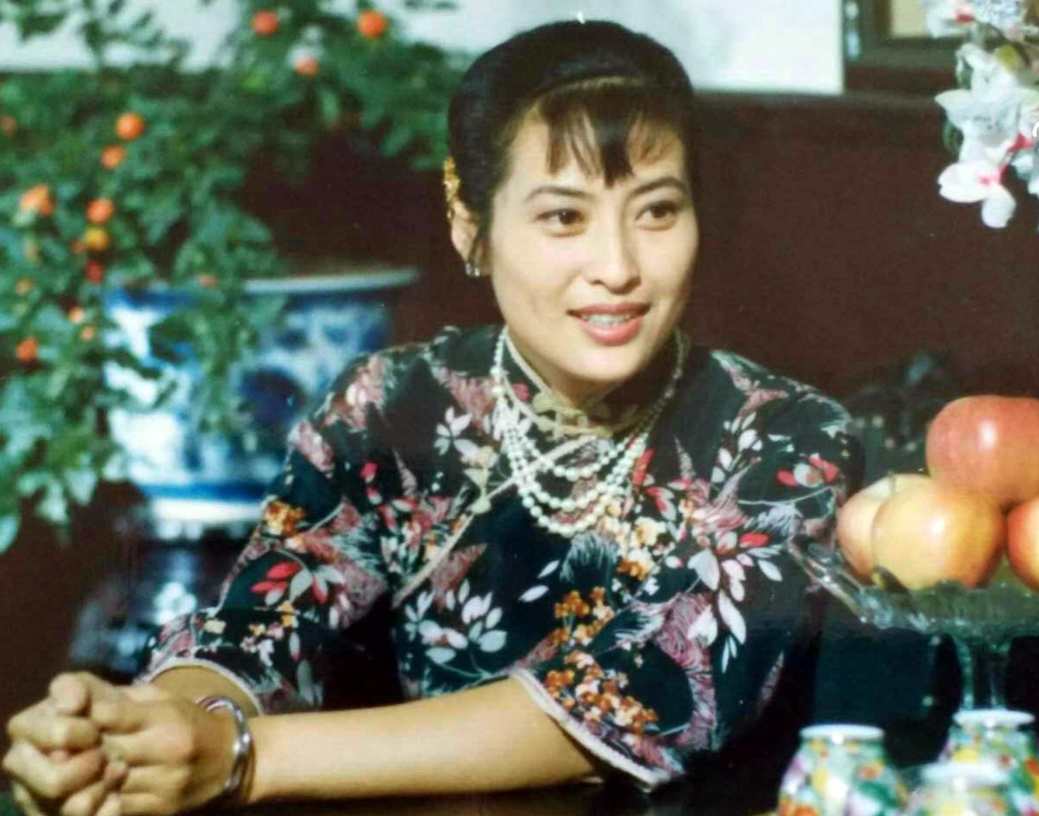 许娣《白玉霜》剧照(1994年)那时她正在拍摄《村官正年轻》.