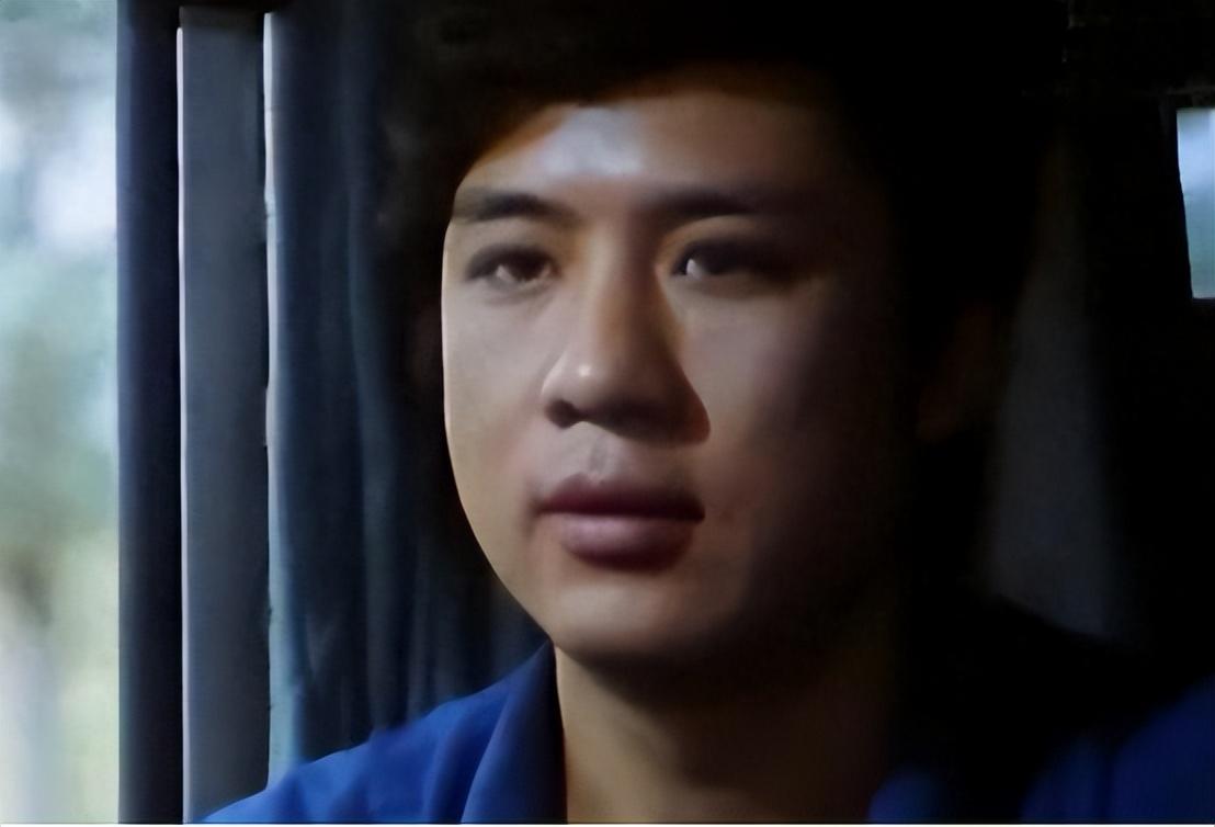 回顾张潮爱情婚姻都有泪再婚娶小20岁妻子54岁才与女儿和解