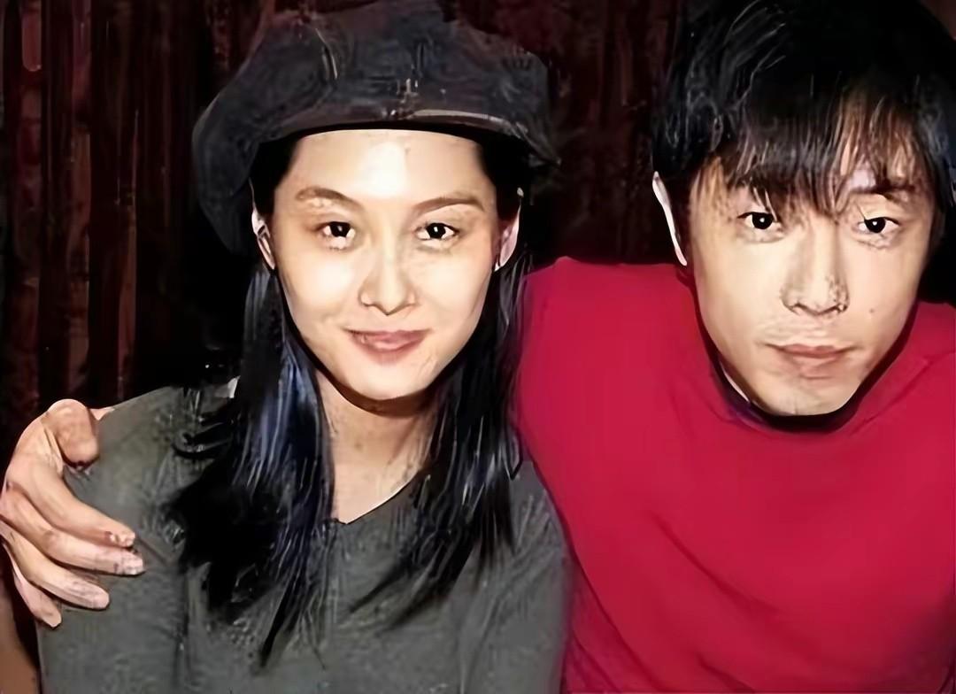 回顾52岁朱茵现状住深山残屋开97年破车活成娱乐圈李子柒