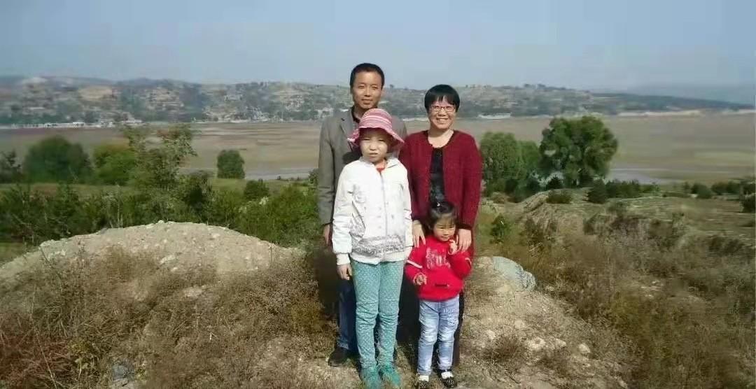 18年养女白血病复发揭开身世谜生父赶来捐髓她谢谢我还恨你