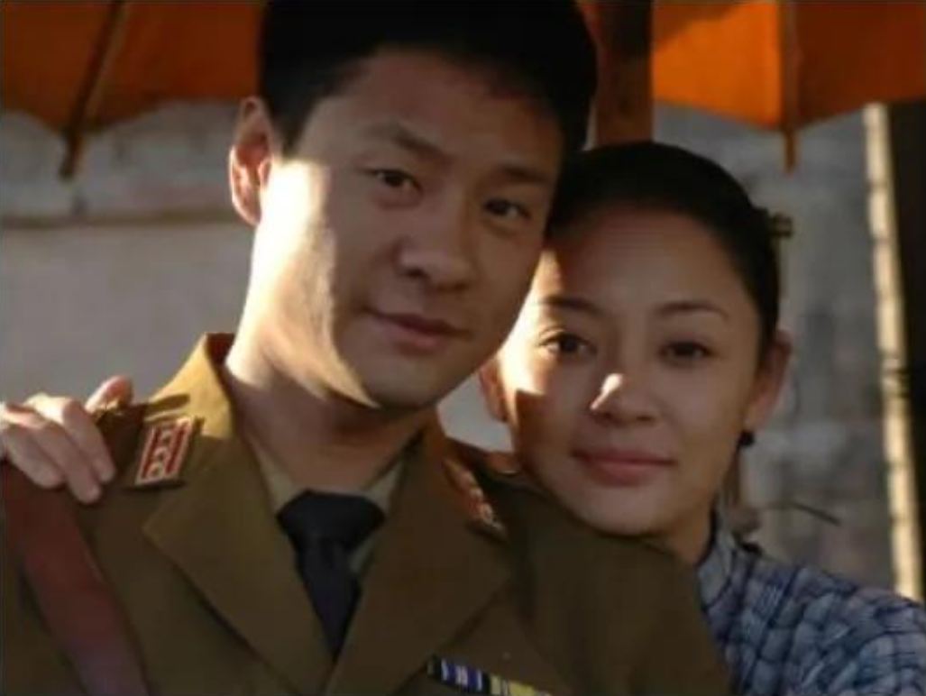 回顾连奕名为娶杨若兮抛妻弃女净身出户前妻红了他糊了