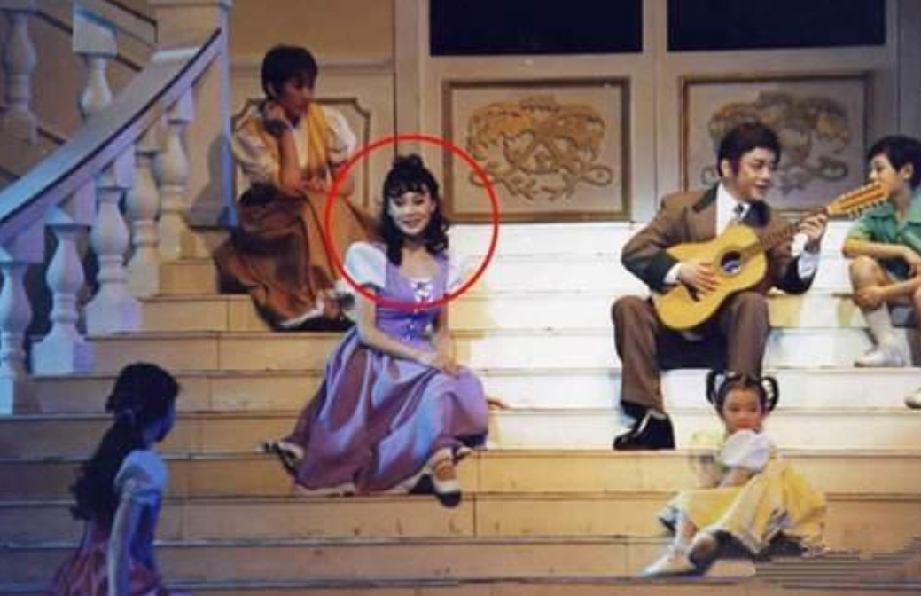 回顾演员陈数34岁嫁2婚男一生不要自己的孩子当后妈也幸福