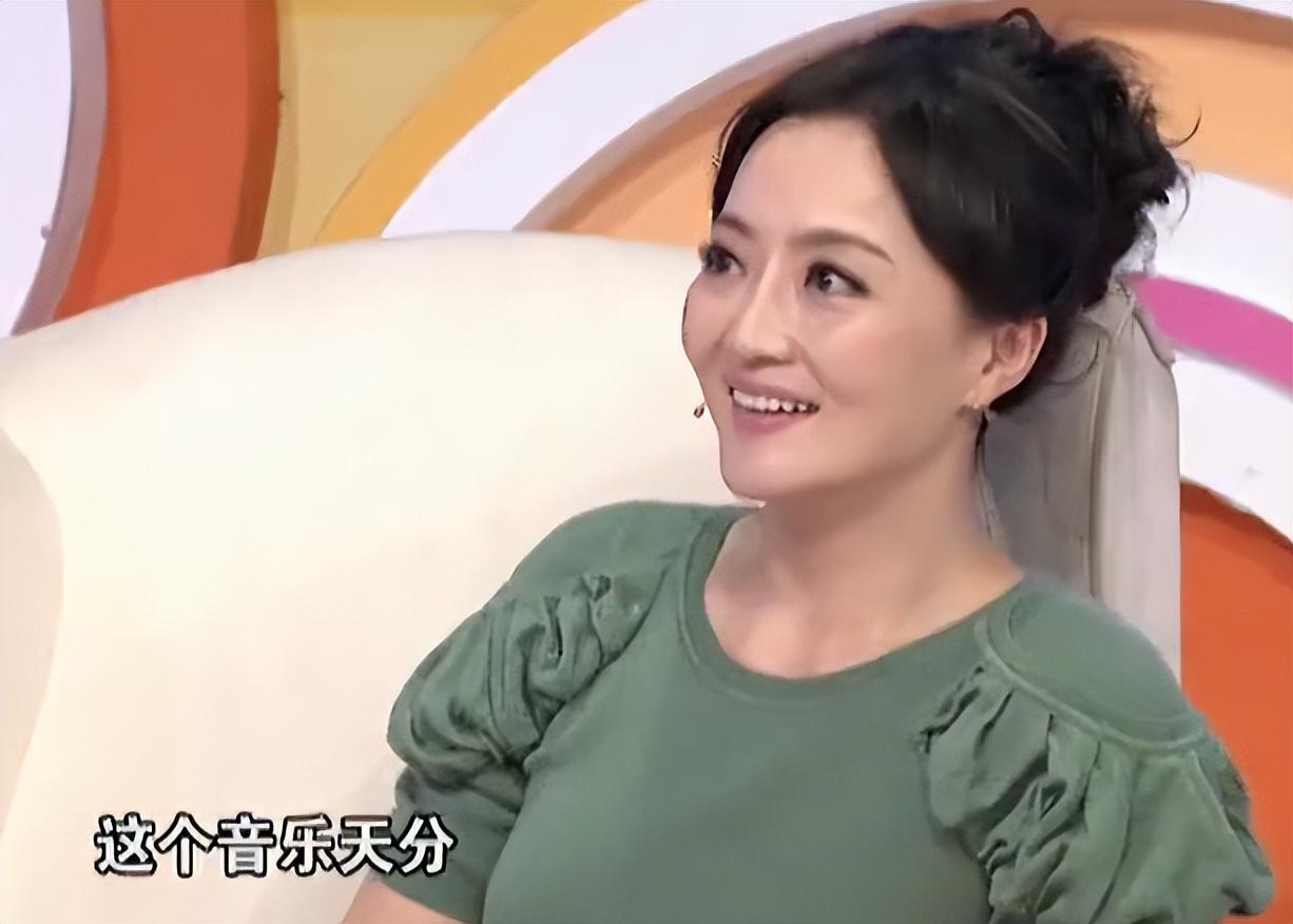 回顾央视沙桐二婚娶小12岁女演员55岁再离婚前妻原华怎样了