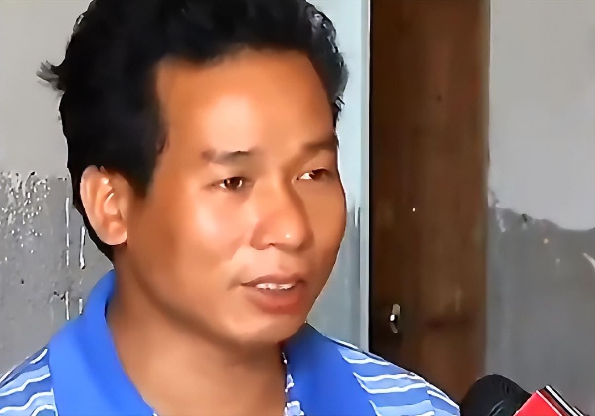 回顾男子抬重病父亲取钱父亲猝死警方调查却发现另有隐情