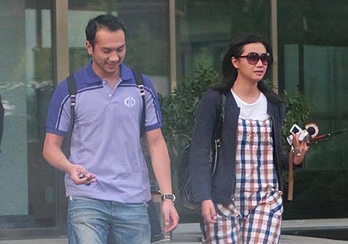 回顾恋爱14年却不结婚阅人无数的徐静蕾她在追求什么