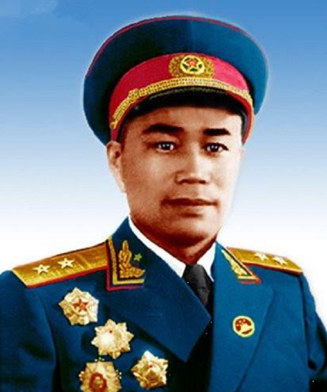 1948年我军俘虏一名国军副司令刘伯承给最高规格待遇