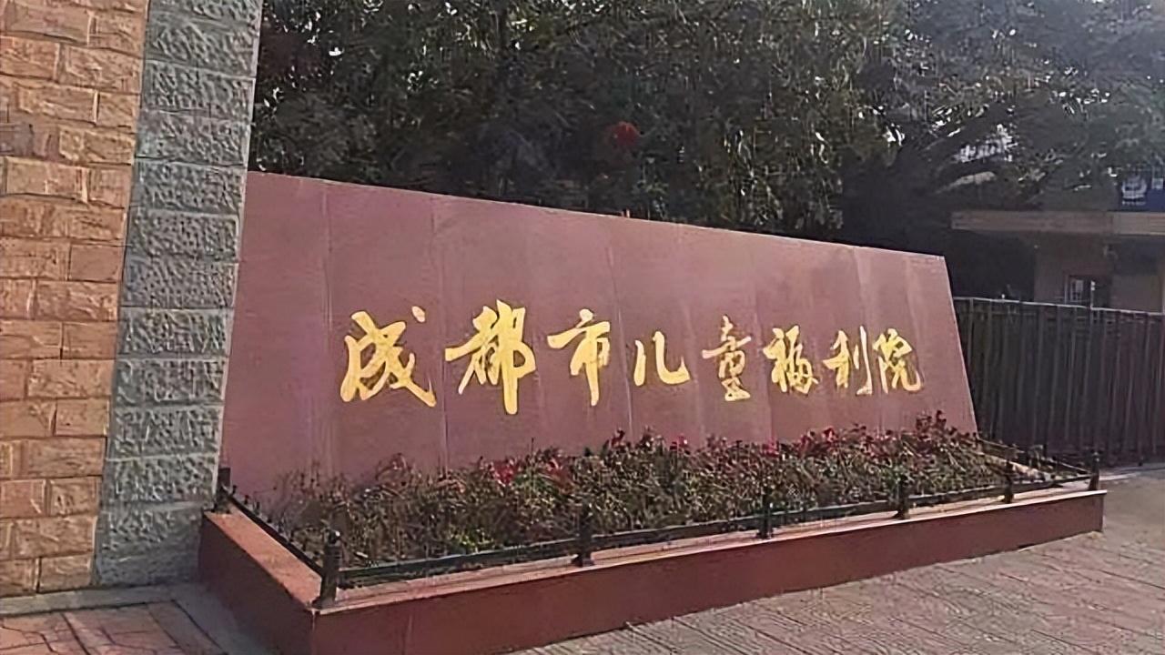 2011年男童突然失踪1年后出现在电视上找到时却摇头不认父亲