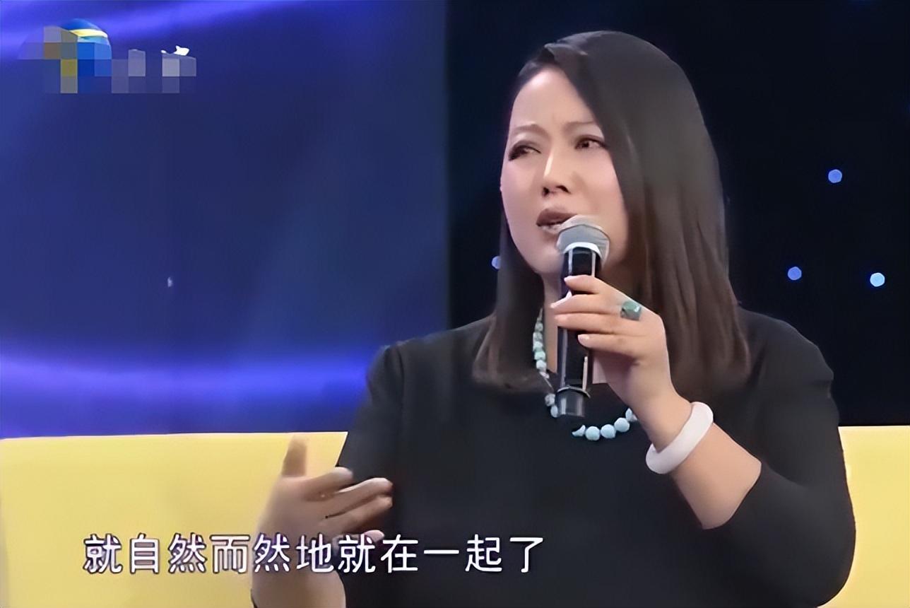 回顾王茜华分手有不甘千里追夫挽回爱情43岁冒险生子后怎样了