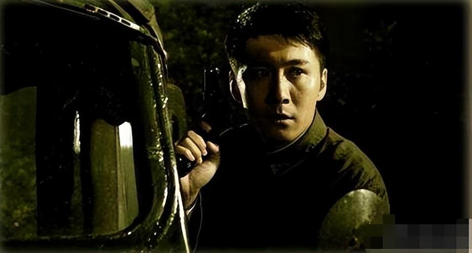 是个好苗子,一有机会就会给赵峥留意,刚好当时《誓言无声》在找演员