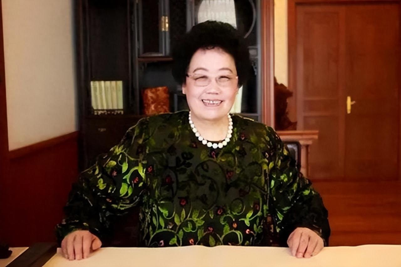 1984年,迟重瑞接替前面两任"唐僧"出演西游记,也正是有了这个经典角色