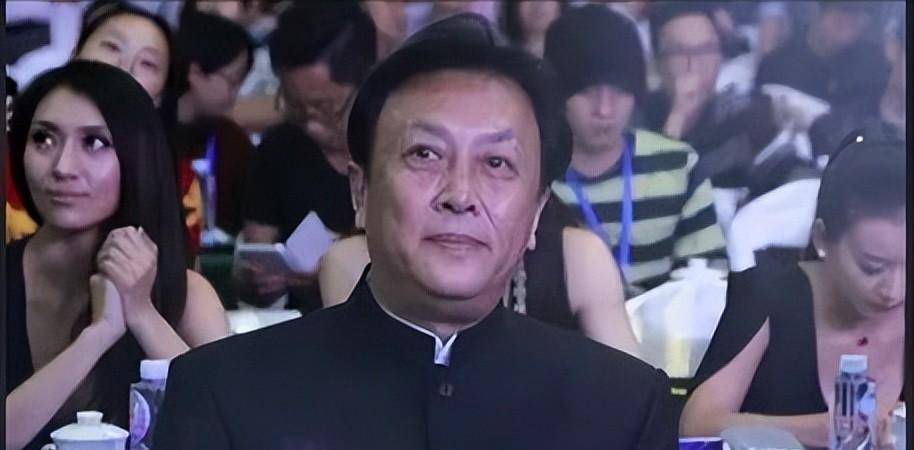 回顾唐国强和前妻孙涛离婚后娶娇妻壮丽如今风评遭网友诟病