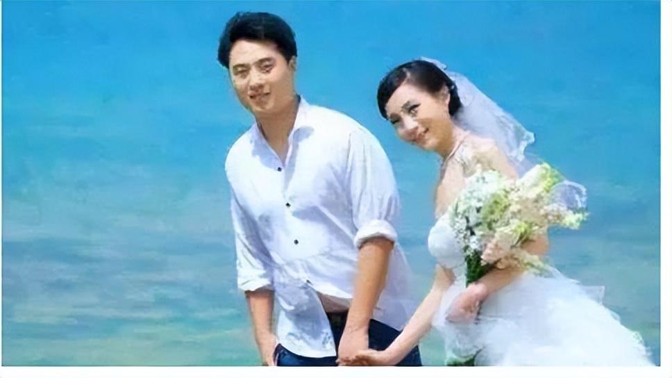 回顾气象小姐杨丹在央视工作28年零失误40岁高龄产子幸福至今