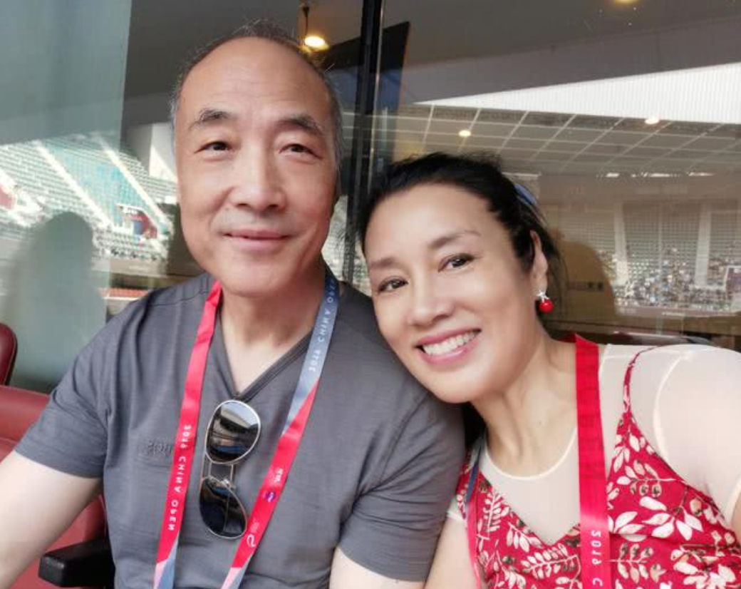 回顾80年代女星李凤绪嫁加拿大富商结婚30年她的婚姻真的幸福吗