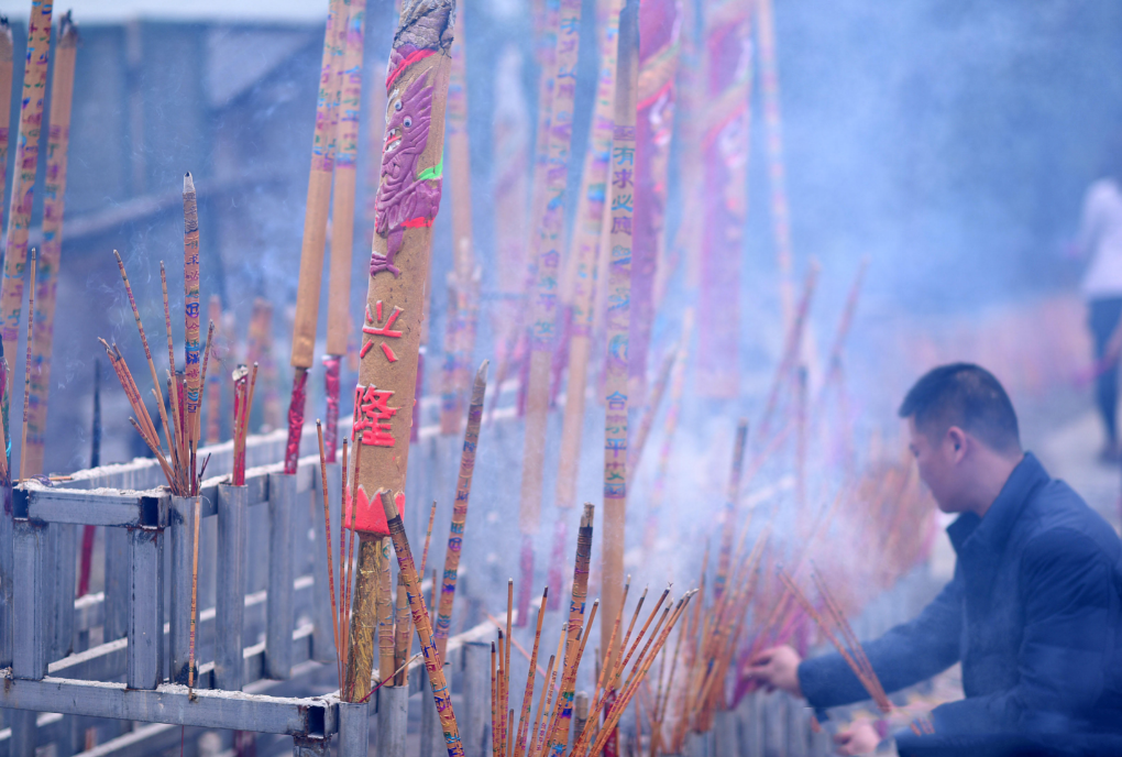 祈福图片烧香图片