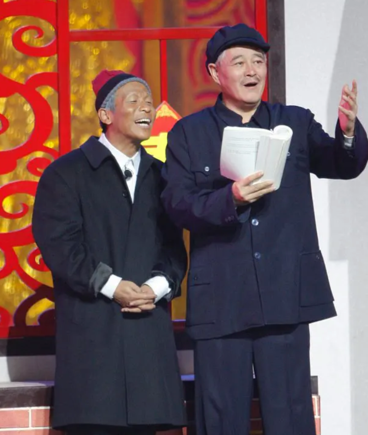 回顾再婚娶了粉丝王雪生下一对龙凤胎宋小宝的生活幸福吗