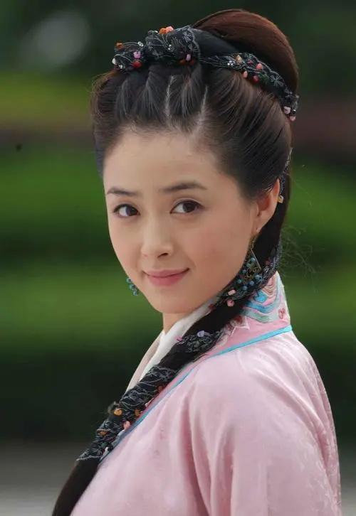 回顾蒋欣凭借甄嬛传中华妃一角火遍大江南北