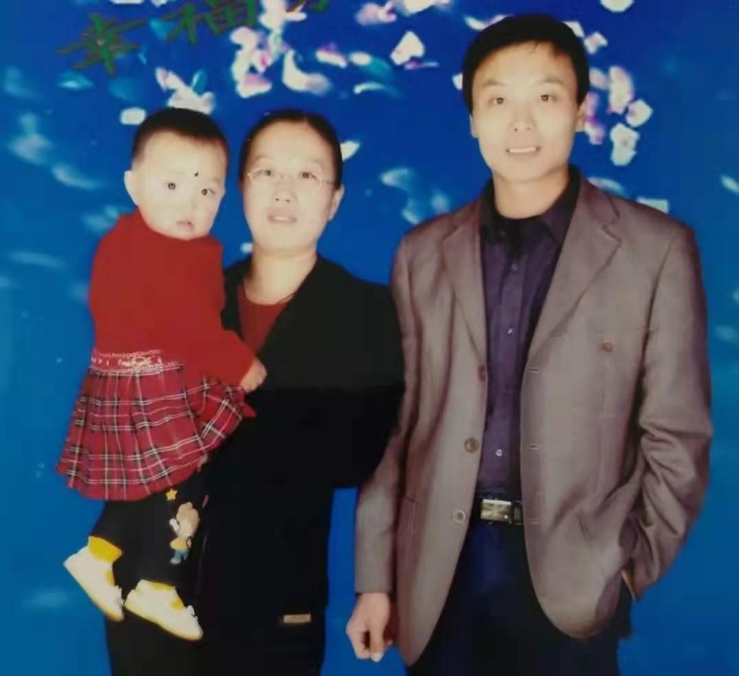 18年养女白血病复发揭开身世谜生父赶来捐髓她谢谢我还恨你