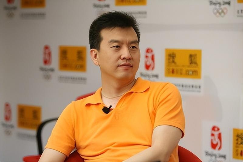 回顾张泽群扎根央视27年55岁老来得子无奈和瘫痪母亲分居两地