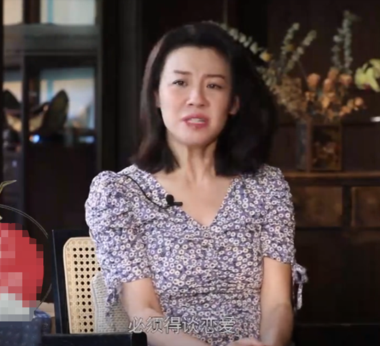 2003年,张导与刘蓓在《军人机密》剧组相识,随后二人便打得火热.