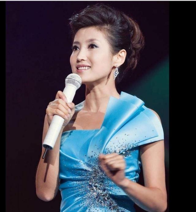 回顾春妮40岁二婚嫁刚强因丁克愁坏婆婆41岁意外得子乐坏全家