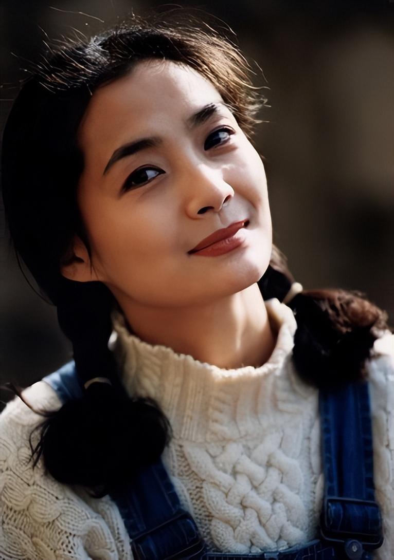 回顾演员李婷去世10年后前夫带女儿再婚弟弟的做法让人心寒