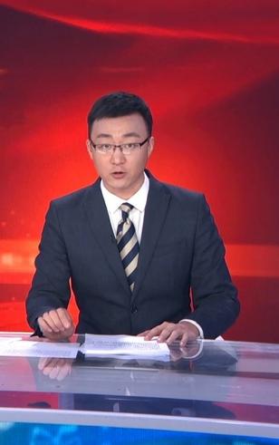 回顾苗凯风光背后有泪水弟弟为他辍学女友助他走上播音路