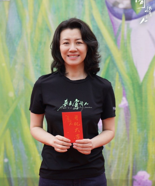 回顾演员刘琳被名导抛弃后转身嫁给穷小子婚后被丈夫宠成宝