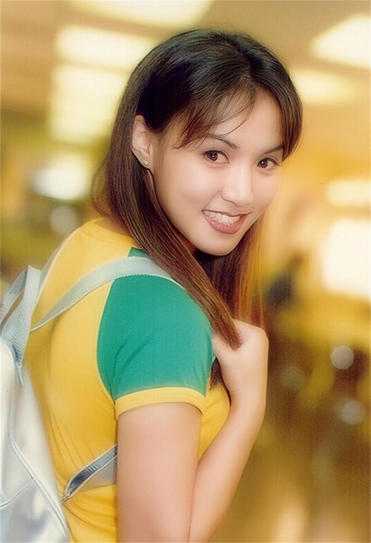 回顾黎瑞恩:29岁为爱退圈嫁豪门,41岁净身出户,如今49岁独养俩娃