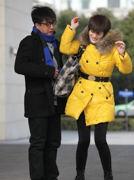 回顾隋俊波父亲禁止她恋爱错过靳东嫁父亲看准的女婿怎样了