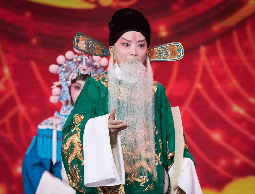 回顾44岁艺术家王珮瑜斥郭德纲不懂京剧巅峰时创业败光一切