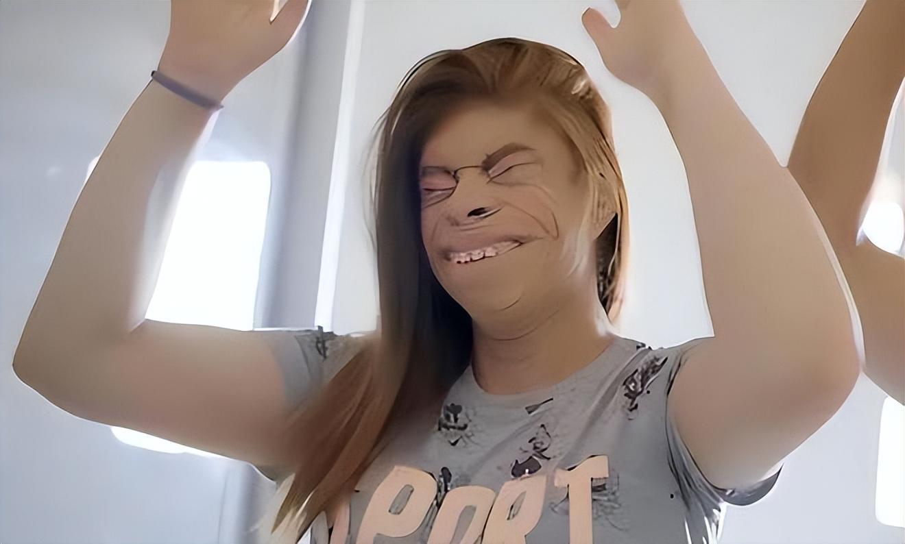 回顾父亲基因太强大一张马脸遗传全家儿女们有苦难言