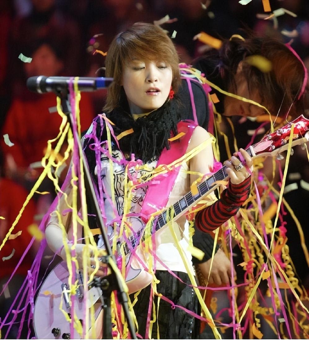 回顾著名歌手陈琳去世13年后丈夫再婚生子母亲的坚持让人泪目