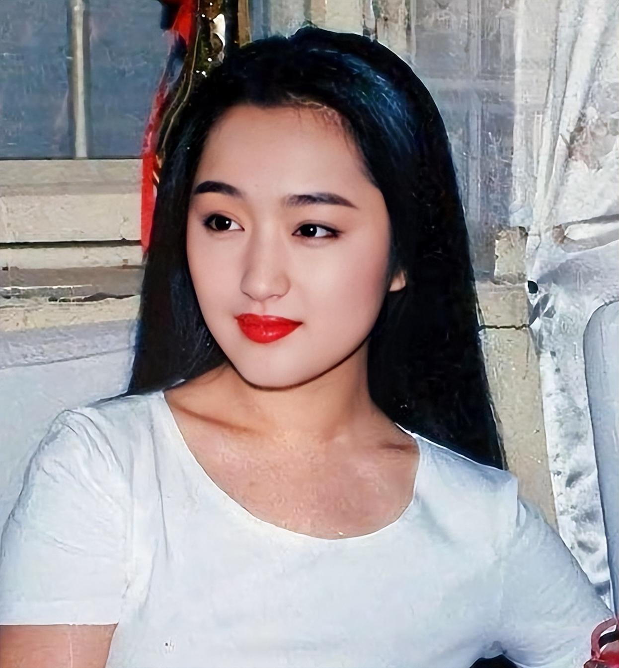 回顾原来53岁至今未婚的杨钰莹才是真正的人生赢家