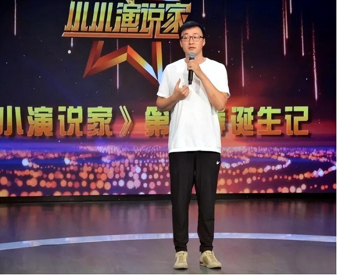 当时一些同学得知苗凯要走播音主持这条路,都投来嘲讽的目光,觉得他