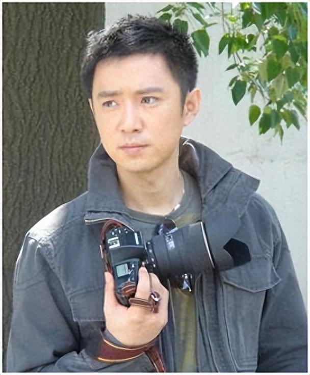 回顾高鑫琼瑶都捧不红16年不做饭不洗碗娶平凡妻子幸福一生